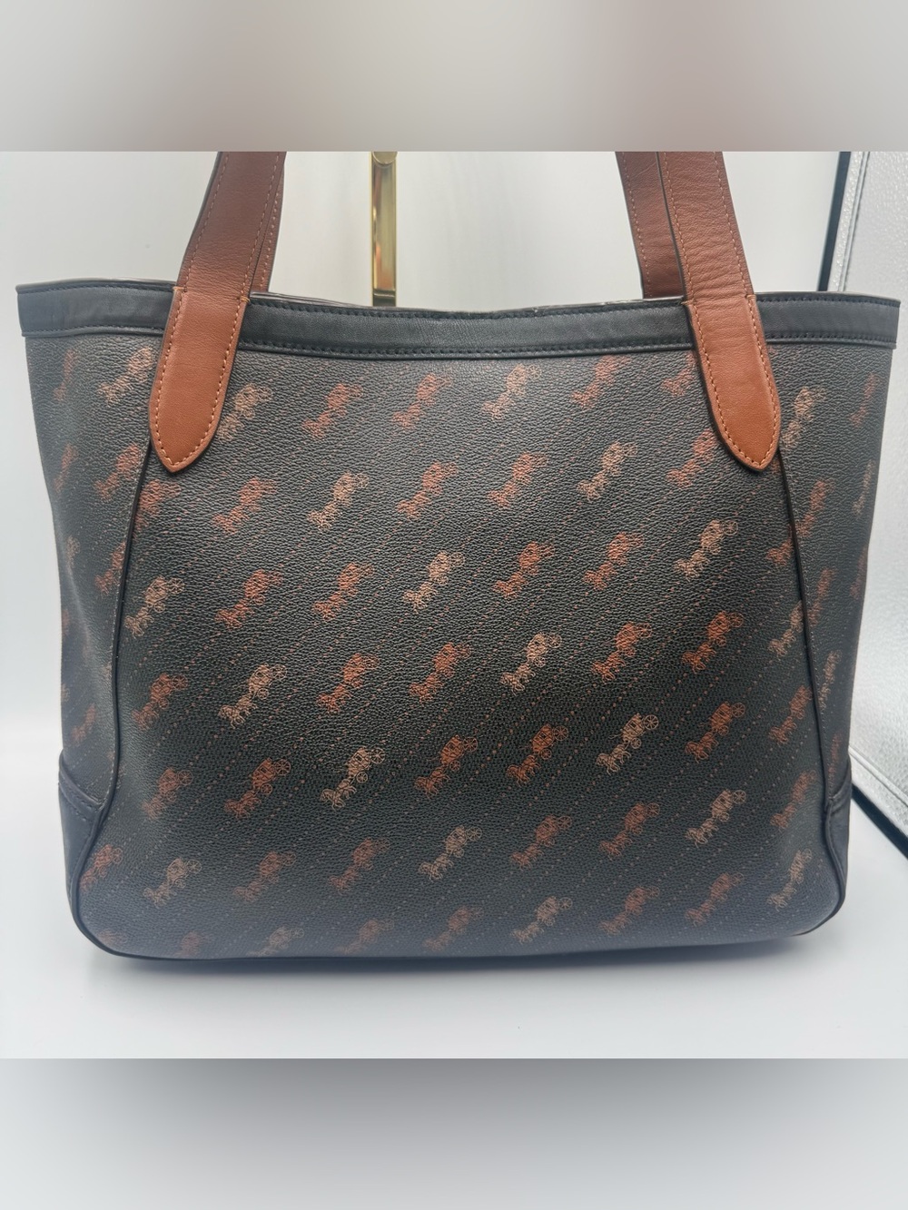 Coach 27 Women's Horse and Carriage Tote Bag Black Brown Red - Picture 3 of 8